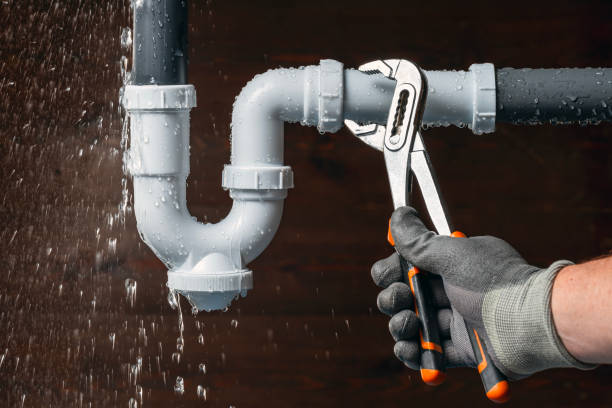Professional Leak Detection technician working in Glenolden, PA